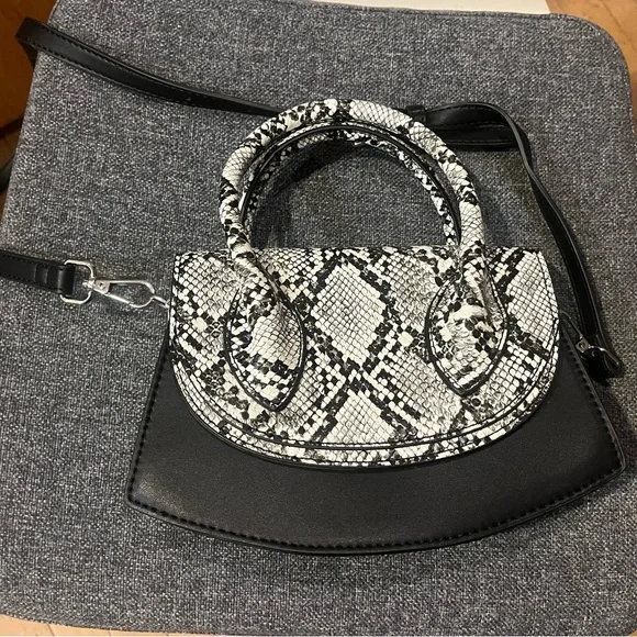 Topshop snakeskin bag - Picture 2 of 3